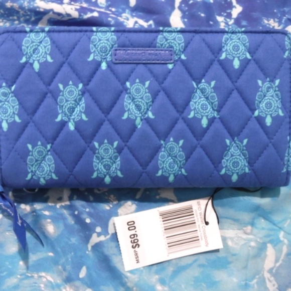 Vera Bradley Handbags - VERA BRADLEY TURTLE WALLET CROSSBODY- BRAND NEW -